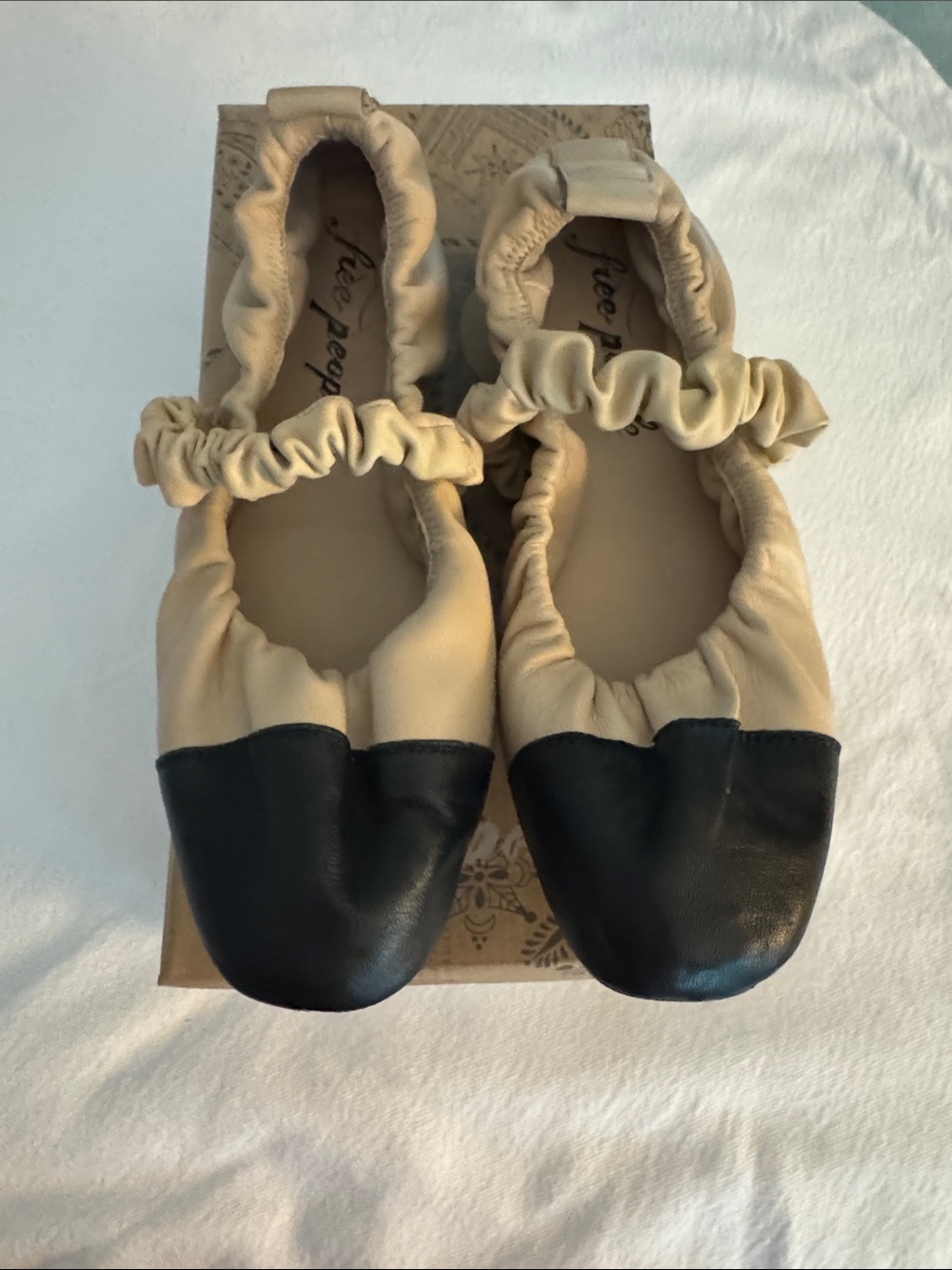 Free People Two-Tone Beige and Black Ballet Flats, sz 8